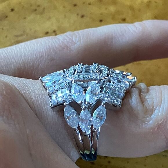 Authentic Moissanite Sterling Silver Cocktail Ring - Picture 3 of 9